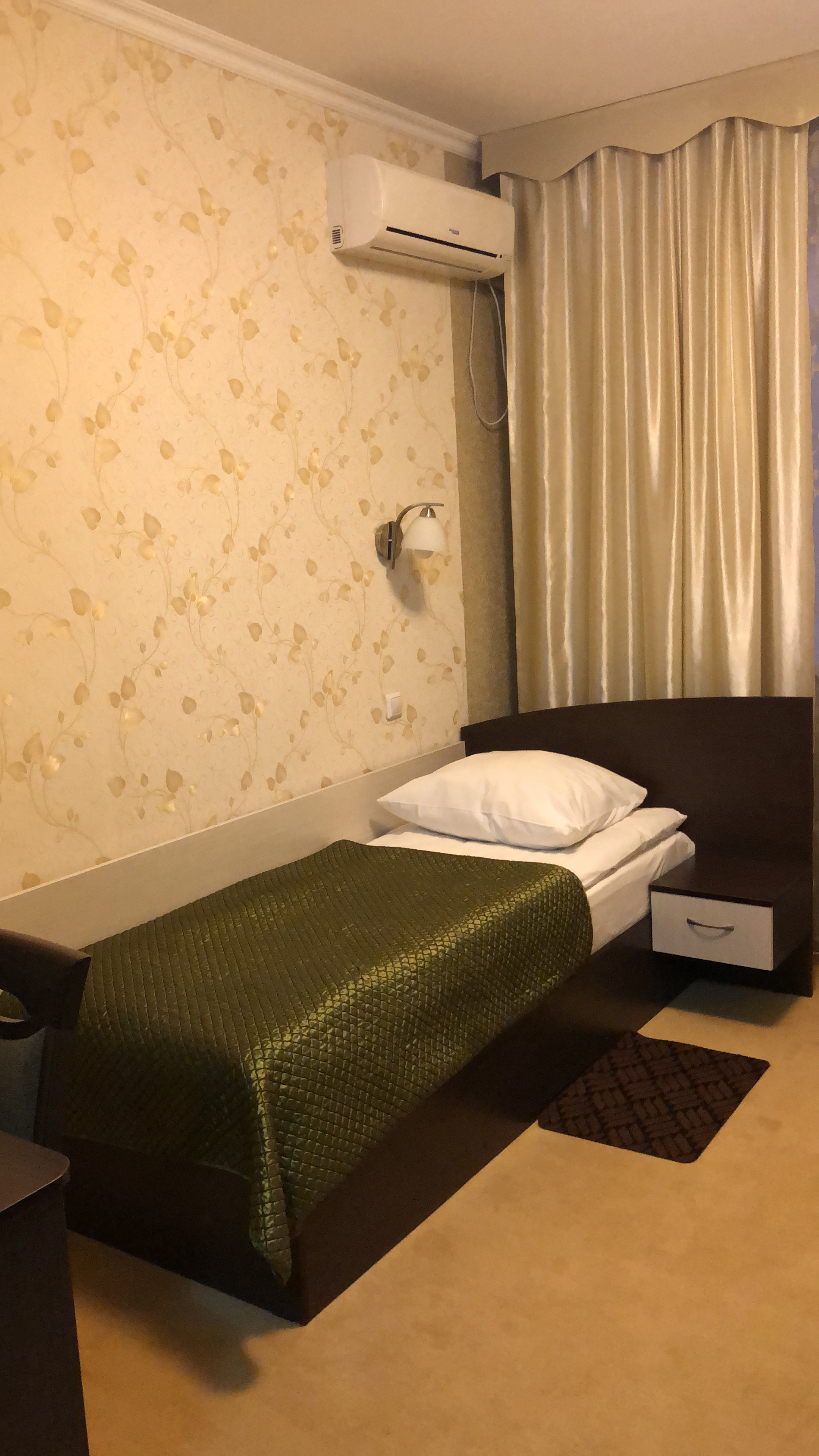 2DC09553-9F80-4520-9A8E-80855E5E4B5D