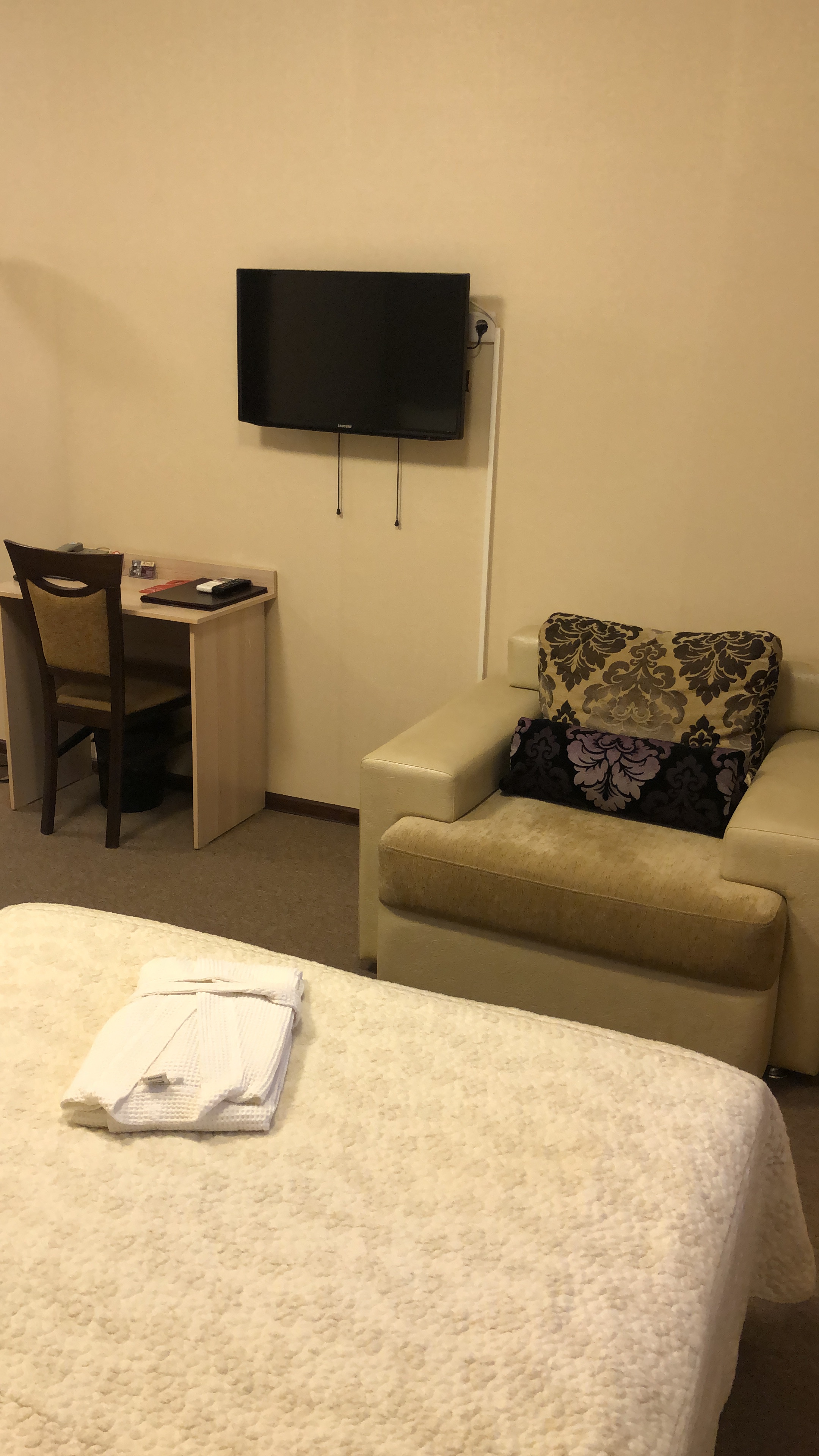 C5EC21A5-FC15-47D9-92D9-23BE7F615904